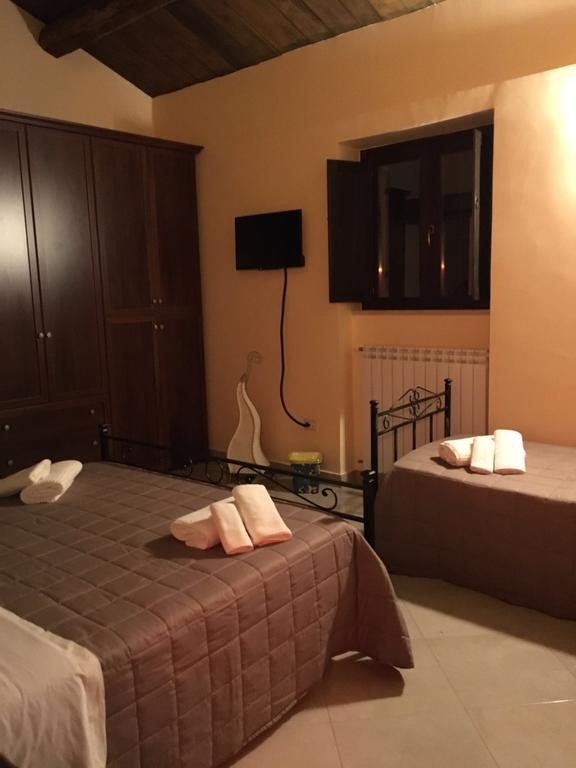 La Chiazzolla Hotell Campoli del Monte Taburno Eksteriør bilde