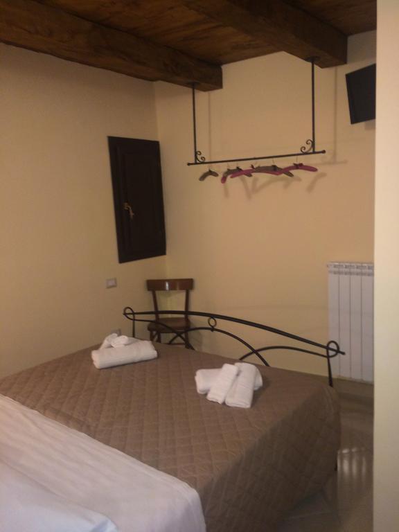 La Chiazzolla Hotell Campoli del Monte Taburno Eksteriør bilde